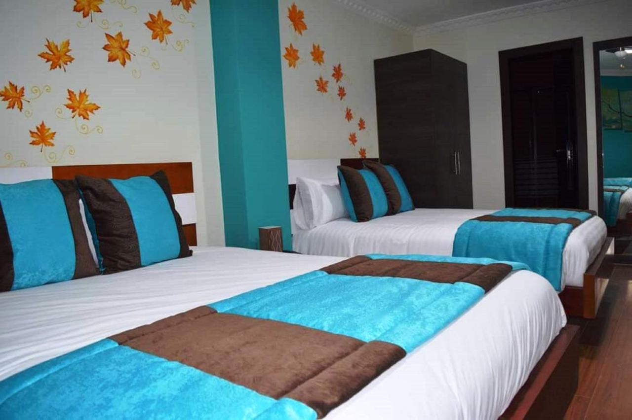 אמבאטו La Kapital Hotel מראה חיצוני תמונה
