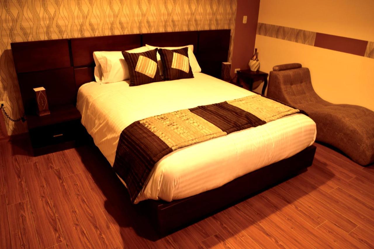 אמבאטו La Kapital Hotel מראה חיצוני תמונה